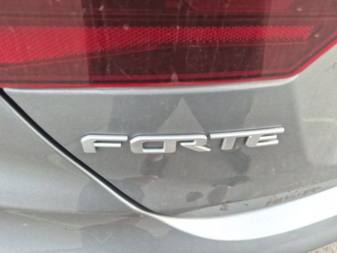 Used 2023 Kia Forte LXS w/ LXS Technology Package FWD image 13