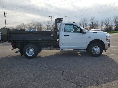 New 2024 RAM 3500 Tradesman image 2