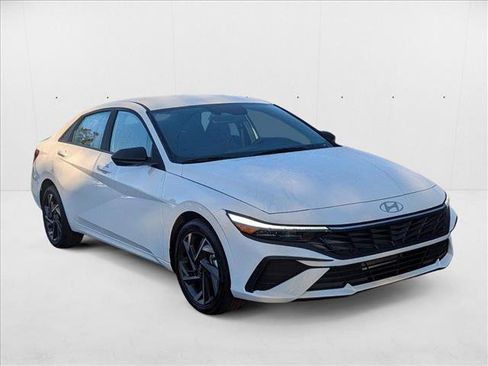 New 2025 Hyundai Elantra Sport FWD image 6