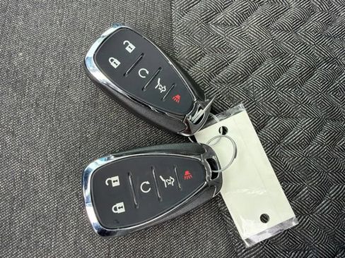 Used 2024 Chevrolet Equinox LT w/ LPO, Floor Liner Package FWD image 14