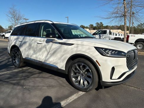 New 2026 Lincoln Aviator 2WD image 1