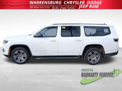 Used 2024 Jeep Wagoneer L Series II w/ Flexible Seating Group image 7