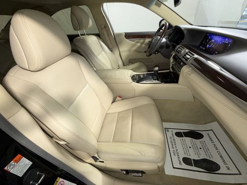 Used 2016 Lexus LS 460 w/ Comfort Package image 27