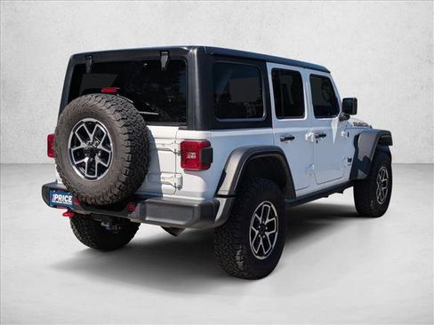 Used 2026 Jeep Wrangler Unlimited Rubicon AWD/4WD image 5