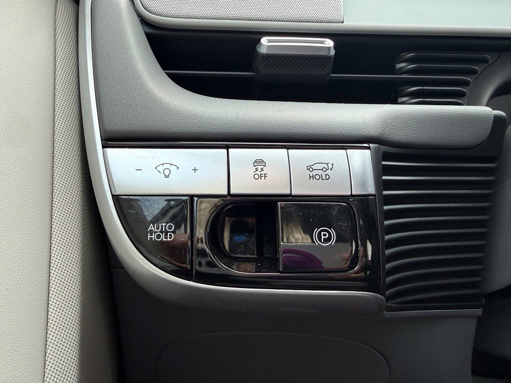 Certified 2023 Hyundai Ioniq 5 Limited AWD/4WD image 35