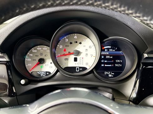 Certified 2020 Porsche Macan AWD/4WD image 13