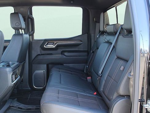 Used 2023 Chevrolet Silverado 1500 High Country w/ High Country Premium Package image 15