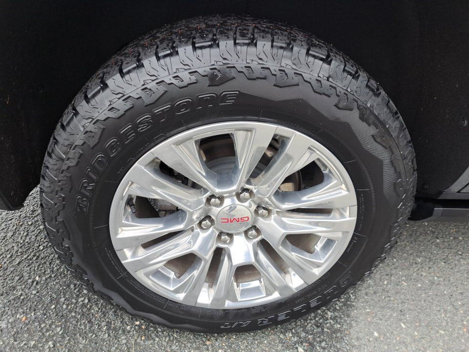 Used 2022 GMC Yukon Denali AWD/4WD image 18