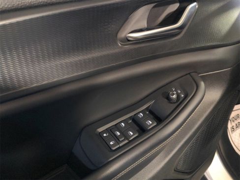 Used 2023 Jeep Grand Cherokee L Altitude image 14