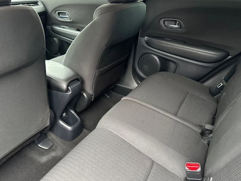 Used 2018 Honda HR-V LX image 25