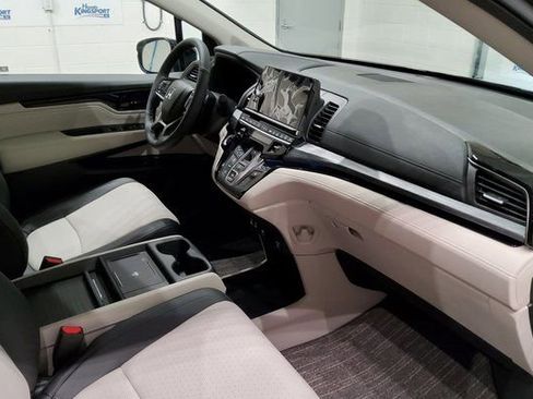 Used 2025 Honda Odyssey Elite image 15