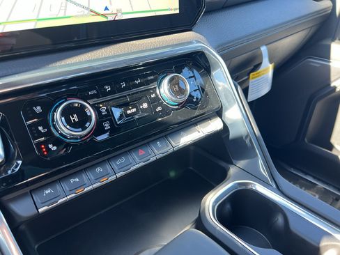 New 2026 GMC Sierra 1500 Denali w/ Denali Reserve Package image 30