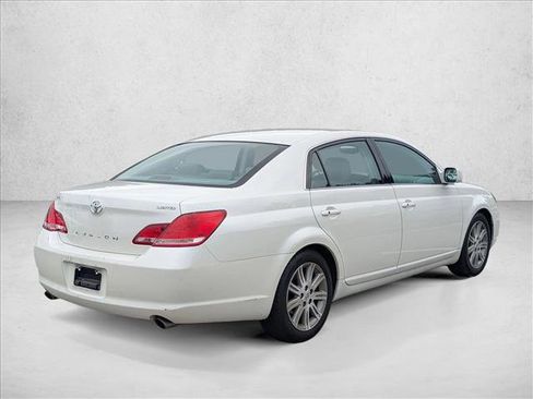 Used 2007 Toyota Avalon Limited FWD image 5