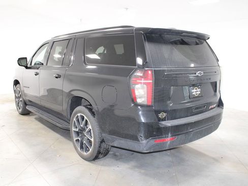 Used 2024 Chevrolet Suburban RST image 7