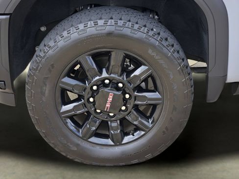 Used 2024 GMC Sierra 2500 AT4 w/ AT4 Premium Plus Package AWD/4WD image 10