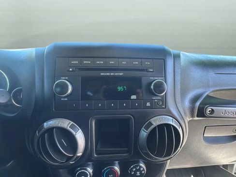 Used 2015 Jeep Wrangler Sport AWD/4WD image 13