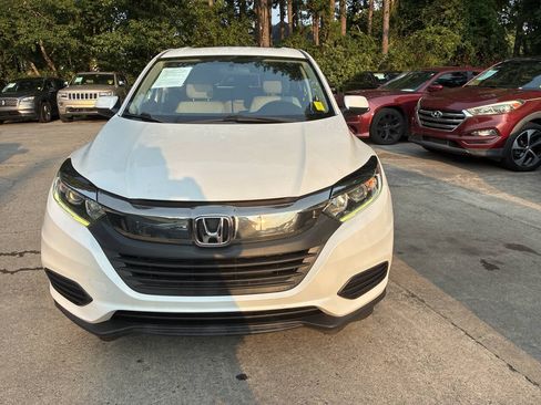 Used 2020 Honda HR-V LX image 3