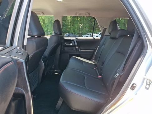 Used 2020 Toyota 4Runner TRD Off-Road Premium AWD/4WD image 12