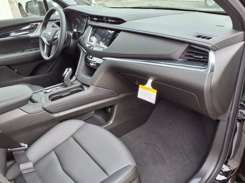 New 2025 Cadillac XT5 Premium Luxury image 24