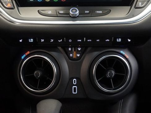 Used 2024 Chevrolet Blazer LT w/ Convenience Package FWD image 21