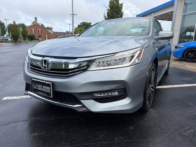 Certified 2017 Honda Accord Touring image 2