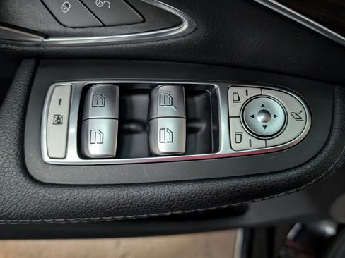 Used 2017 Mercedes-Benz C 300 4MATIC Sedan image 11