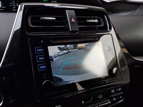 Certified 2018 Toyota Prius Three Touring image 9