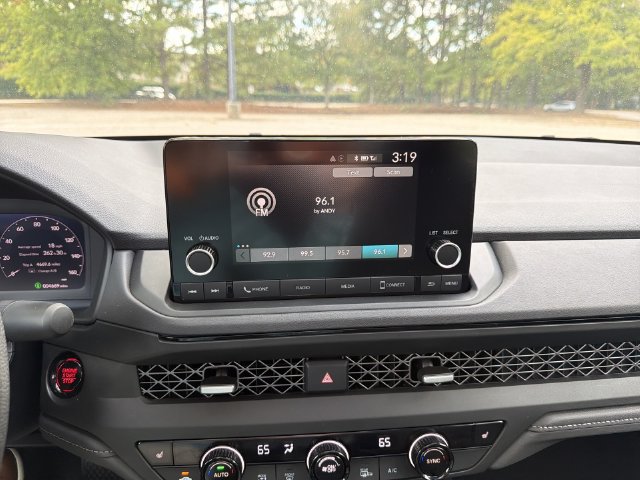 Used 2024 Honda Accord EX image 16