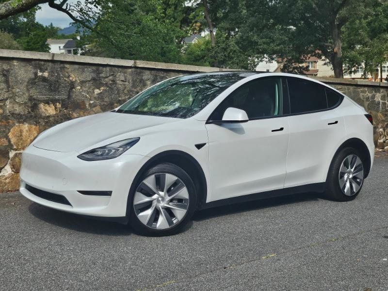 Used 2021 Tesla Model Y Long Range AWD/4WD image 5