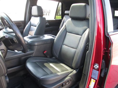 Used 2021 Chevrolet Tahoe Z71 w/ Luxury Package image 19