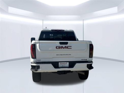 Used 2024 GMC Sierra 2500 AT4 w/ AT4 Premium Plus Package AWD/4WD image 6