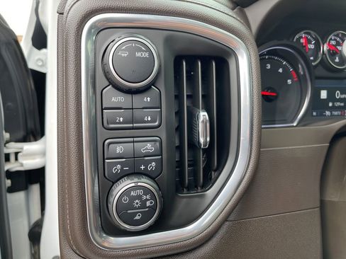 Used 2022 Chevrolet Silverado 2500 LTZ w/ LTZ Texas Edition image 16