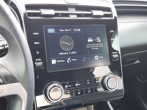 Used 2024 Hyundai Santa Cruz SE image 25