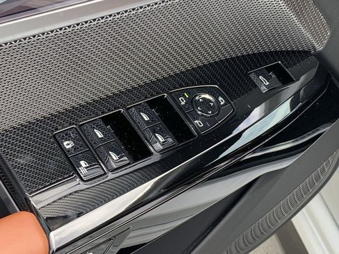 New 2025 BMW 750e xDrive image 14