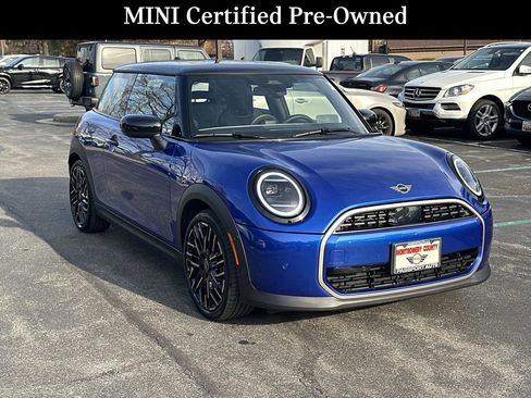 Used 2025 MINI Cooper 2-Door Hardtop image 5