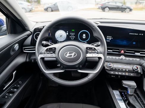 Certified 2024 Hyundai Elantra SEL w/ Convenience Package image 14