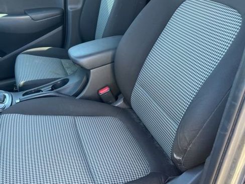 Used 2018 Hyundai Kona SEL w/ SEL Tech Package 02 image 12