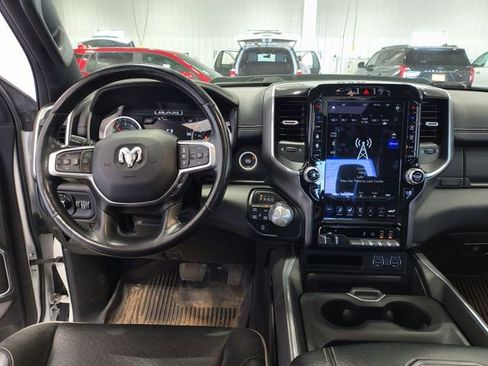 Used 2021 RAM 1500 Laramie AWD/4WD image 5