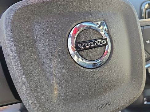 Certified 2024 Volvo XC40 Recharge Ultimate w/ Protection Package Premier image 18