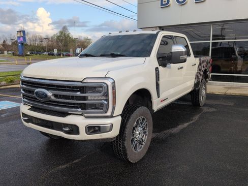 Used 2024 Ford F250 Limited image 1