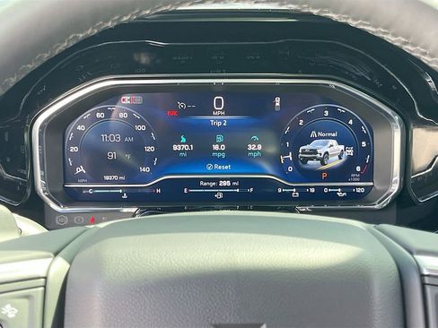 Used 2025 Chevrolet Silverado 1500 LT Trail Boss w/ LT Trail Boss Premium Package AWD/4WD image 12