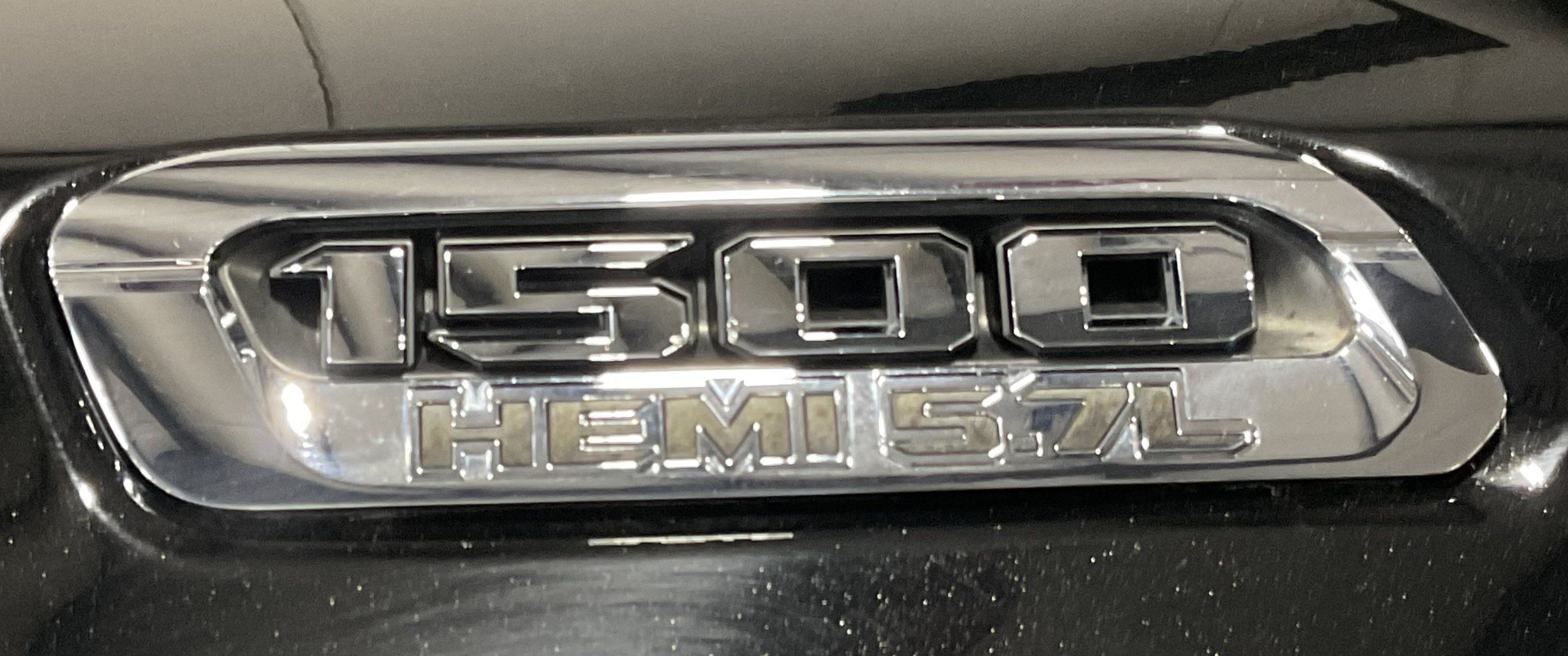 Used 2023 RAM 1500 Laramie AWD/4WD image 8