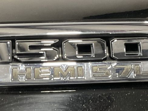 Used 2023 RAM 1500 Laramie AWD/4WD image 8