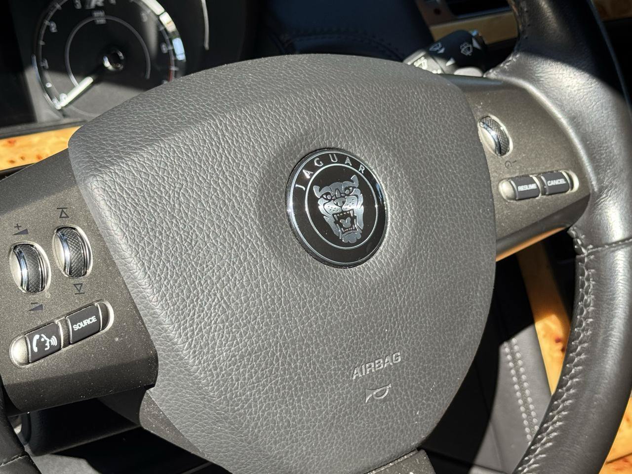 Used 2007 Jaguar XKR R RWD image 27