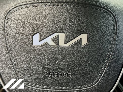 Used 2022 Kia Telluride SX w/ Towing Package AWD/4WD image 35
