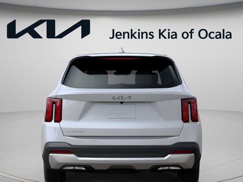 New 2026 Kia Sorento LX image 4