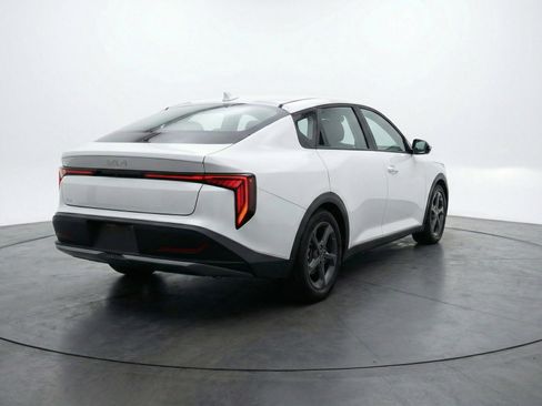 Used 2025 Kia K4 FWD image 7