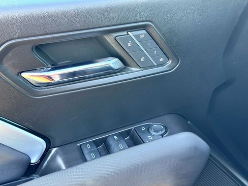 Used 2024 Chevrolet Colorado Z71 w/ Z71 Convenience Package 2 image 13