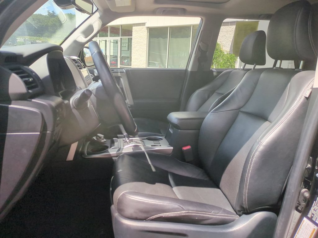 Used 2024 Toyota 4Runner Limited AWD/4WD image 23
