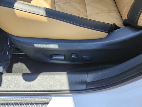 Used 2021 Nissan Sentra SV w/ SV Premium Package FWD image 24